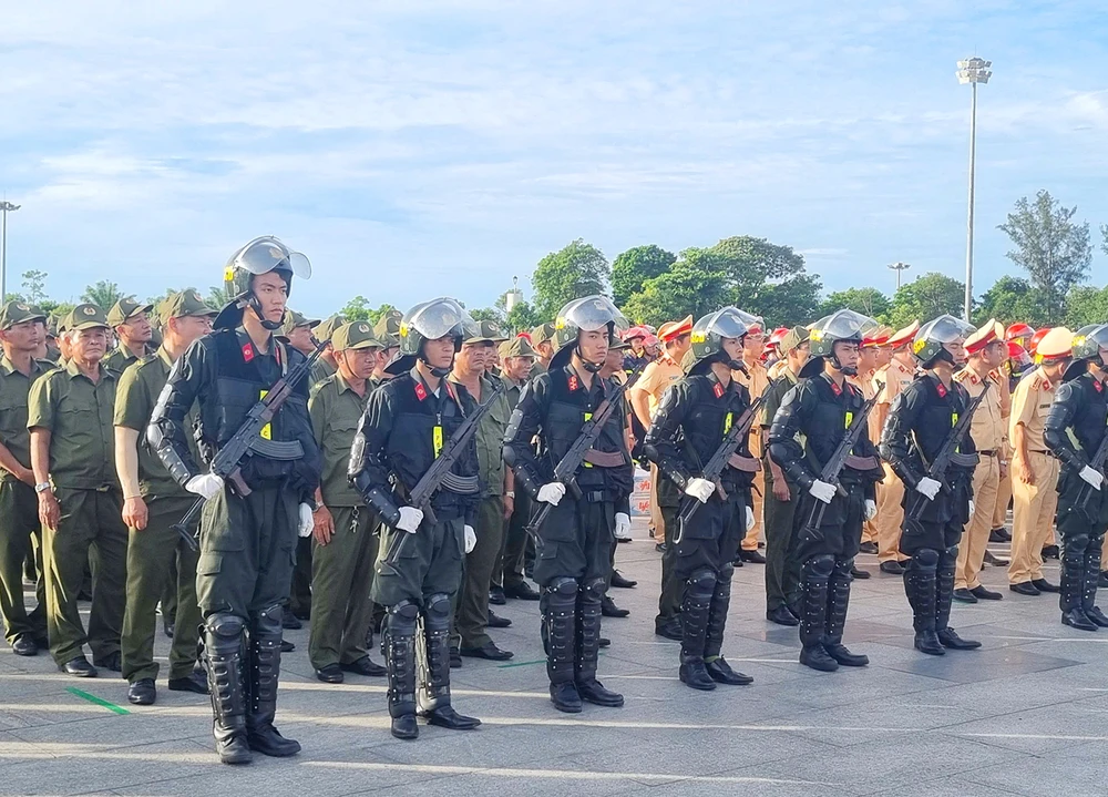 Cong-an -tinh-Gia-lai-ra-quan-tran-ap-toi-pham-3.jpg