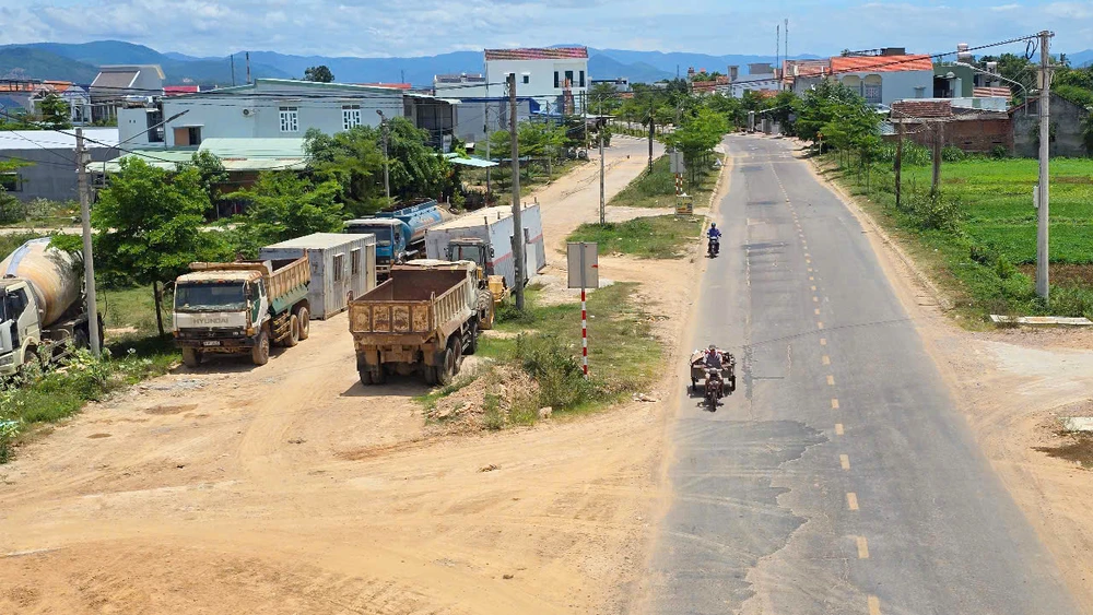 Sở Xây dựng đề xuất UBND tỉnh Gia Lai kiến nghị Bộ Xây dựng chỉ đạo chủ đầu tư dự án cao tốc Bắc-Nam chỉ đạo chủ đầu tư khắc phục, trả lại nguyên trạng đường hư hỏng.