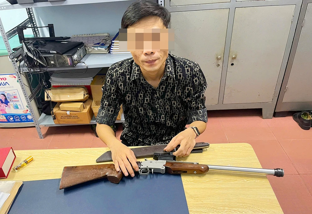 Công an xác minh nhóm người sử dụng súng, không trả tiền và đập phá quán ở Gia Lai