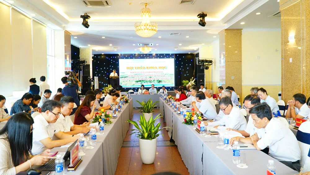 Di tích Trường Lũy là một công trình kiến trúc quân sự cổ độc đáo, xây dựng hệ thống phòng thủ, bảo vệ an ninh quốc gia vào thời nhà Nguyễn.