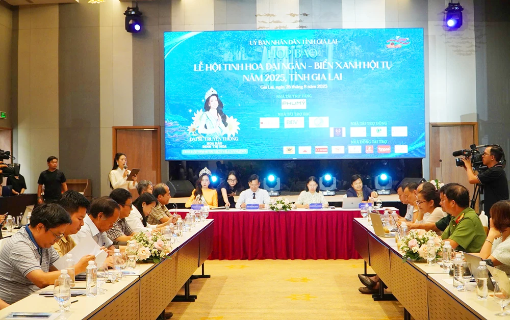 Hoa hậu Đinh Thị Hoa – Đại sứ du lịch năm 2024 sẽ làm đại sứ truyền thông lễ hội 'Tinh hoa đại ngàn – Biển xanh hội tụ' năm 2025 tại Gia Lai.