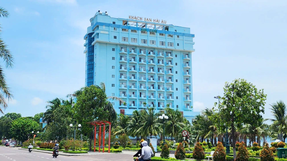 Di-doi-khach-san-Hai-Au-2.jpg