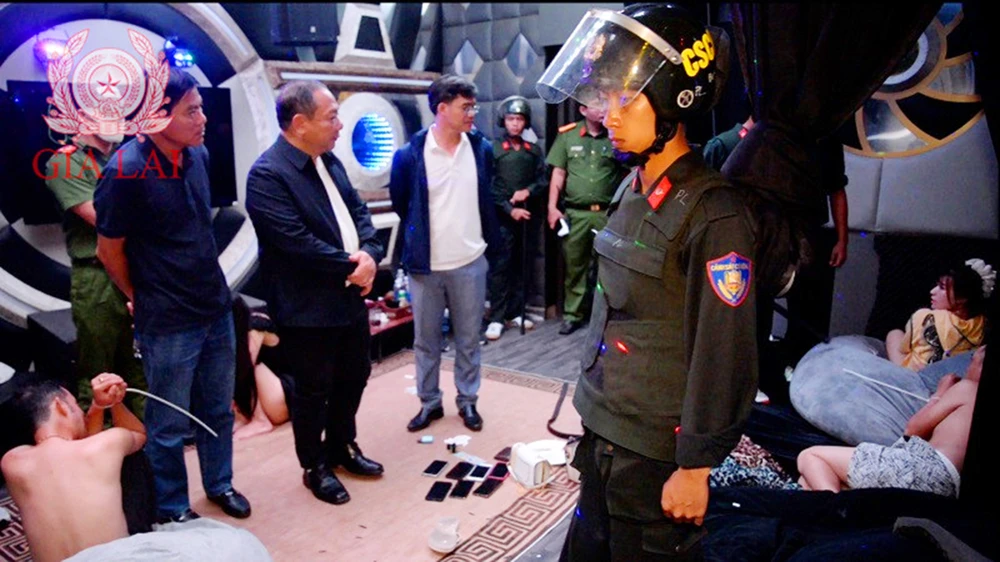 Lãnh đạo Công an tỉnh Gia Lai trực tiếp chỉ đạo tại hiện trường.