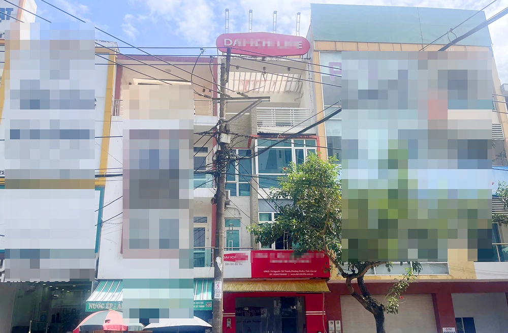 Một cựu giám đốc đại lý Pleiku 2 của Công ty Bảo hiểm DL VN bị khởi tố, bắt giam để điều tra về hành vi tham ô tài sản và lạm dụng tín nhiệm chiếm đoạt tài sản.