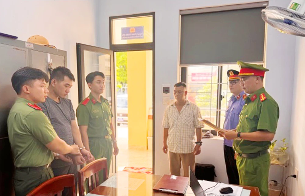 Cong-an-lenh-bat-nguoi-phong-hoa-dot-nha-o-Gia-Lai..jpg
