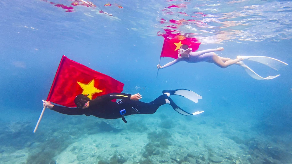 Goc-anh-dep-dip-le-30-4-tai-bien-Quy-Nhon-1.jpg