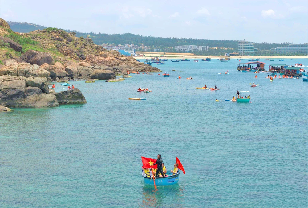 Goc-anh-dep-dip-le-30-4-tai-bien-Quy-Nhon-6.jpg
