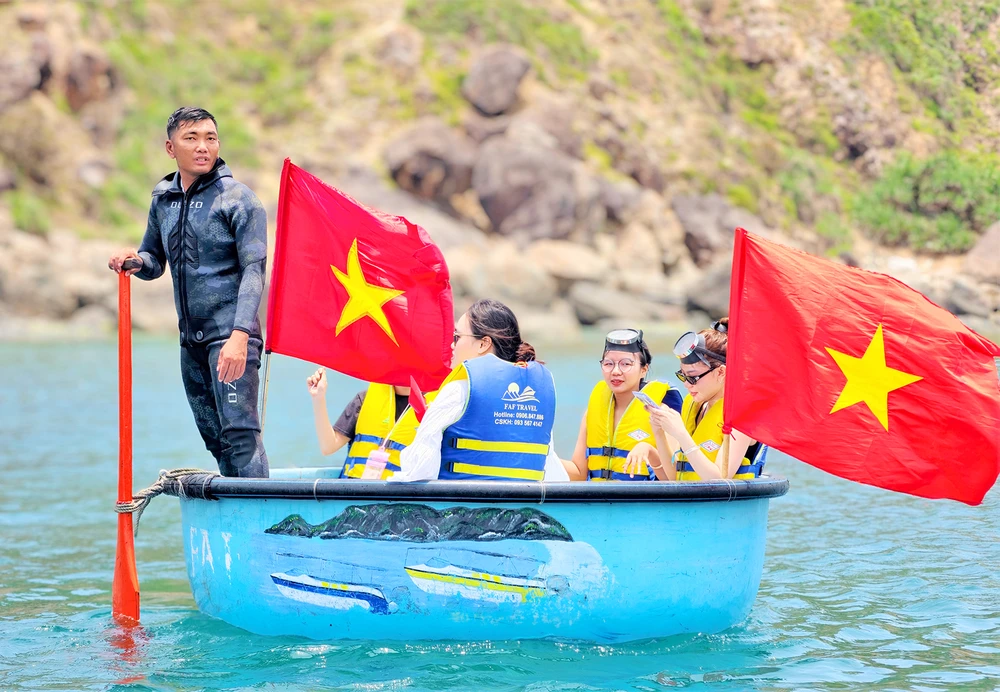 Goc-anh-dep-dip-le-30-4-tai-bien-Quy-Nhon-7.jpg