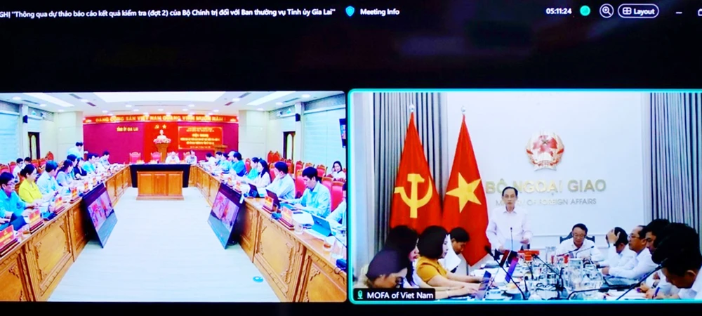 Doan-kiem-tra-giam-sat-21-của-Bo-Cghinh-trị-2.jpg