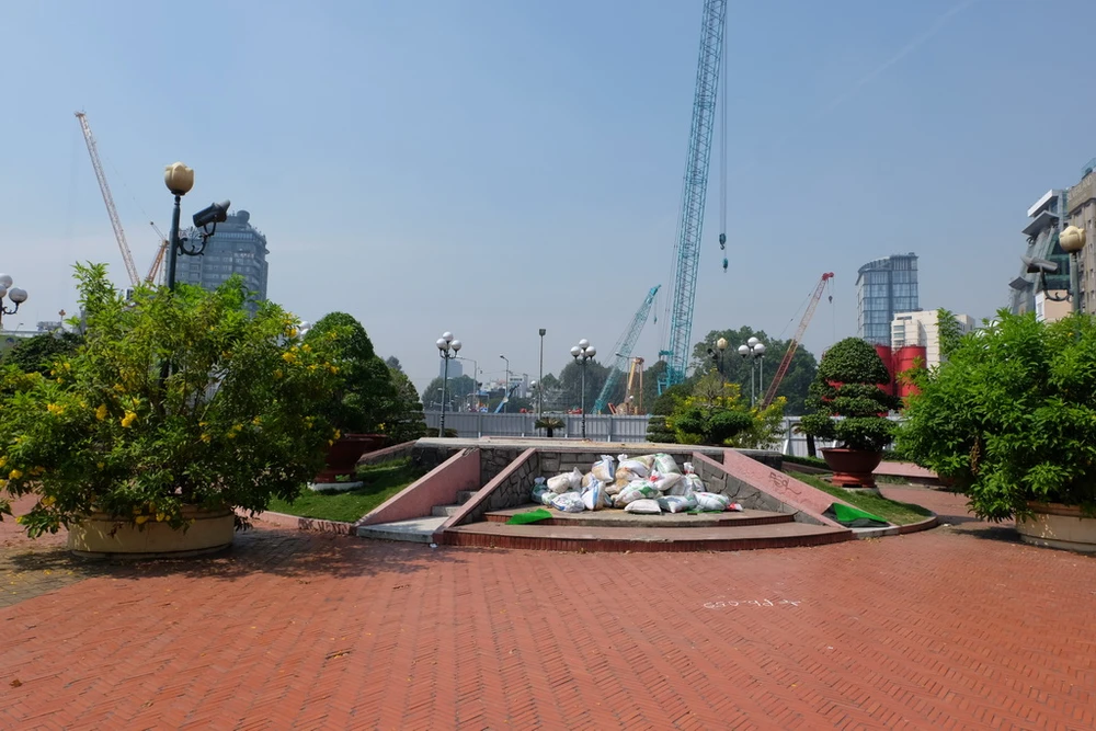 Đã di dời tượng đài Quách Thị Trang ảnh 1