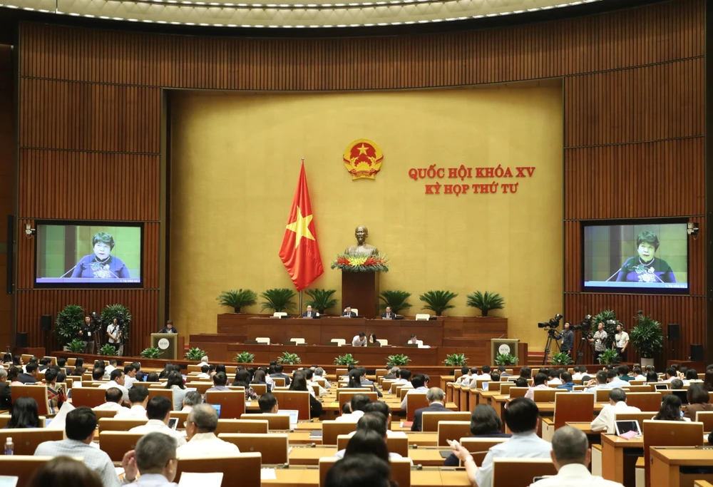 Sáng 24-10, Quốc hội thảo luận tại hội trường về Luật Khám chữa bệnh (sửa đổi). Ảnh QH