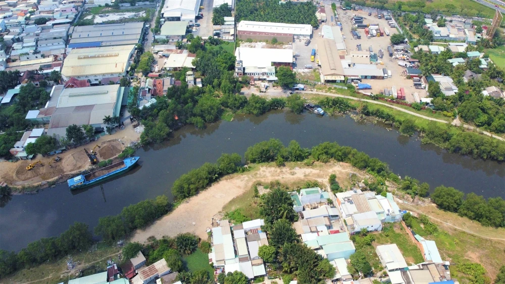 Kênh Tham Lương - Bến Cát - rạch Nước Lên đi qua bảy quận, huyện thuộc TP.HCM