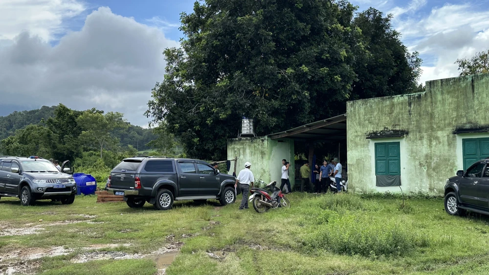 Một số hình ảnh của đoàn công tác. Ảnh VÕ TÙNG