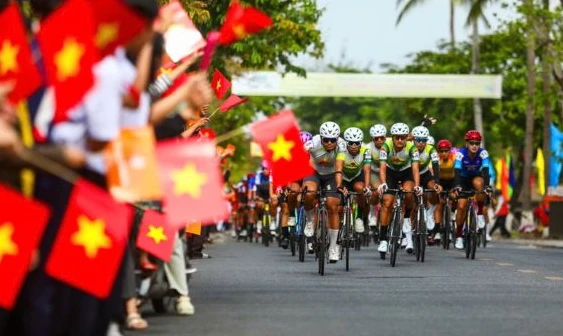 p18 2_PL_lichsu_Cuptruyenhinh_HTV_tulieu.jpg