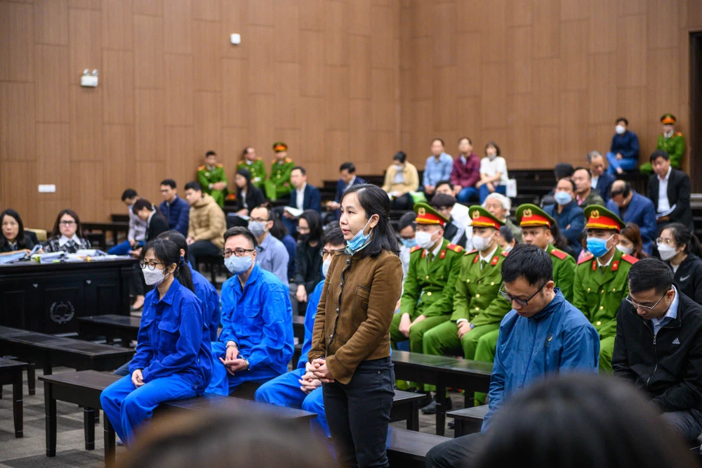 "Siêu lừa" Nguyễn Thị Hà Thành tại toà sáng nay, 9-3.