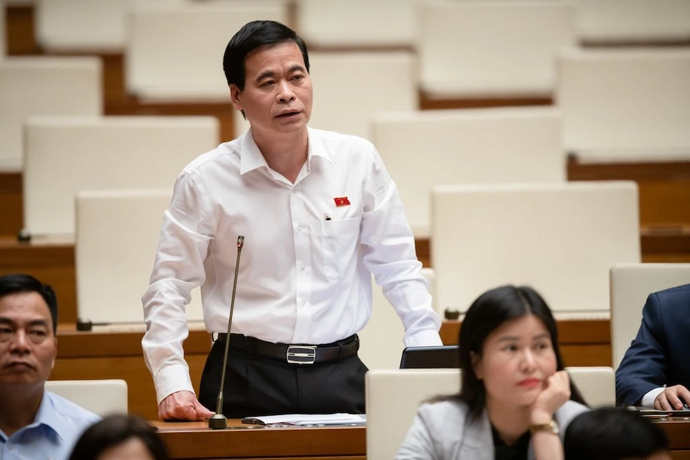 Phó Chủ nhiệm Uỷ ban Tư pháp Nguyễn Mạnh Cường chất vấn. Ảnh: PHẠM THẮNG