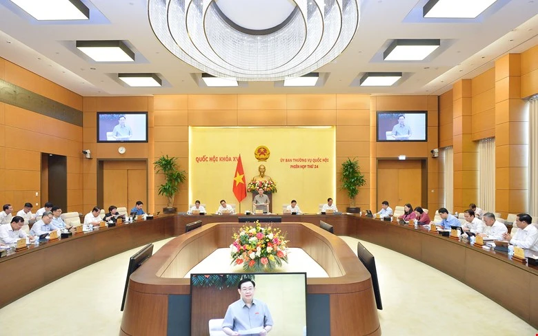 Phiên họp thứ 24 của Ủy ban Thường vụ Quốc hội. Ảnh: PHẠM THẮNG