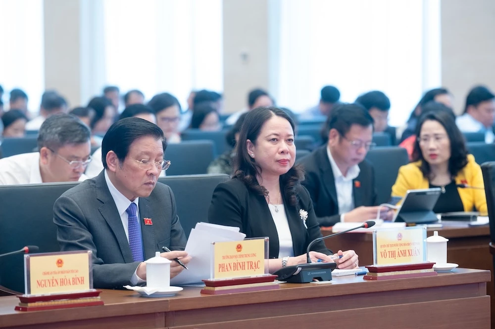 Luật Thủ đô sửa đổi: Đề xuất cơ chế miễn trừ trách nhiệm cho việc thử nghiệm công nghệ mới