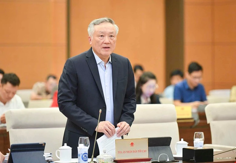 Chánh án Nguyễn Hoà Bình