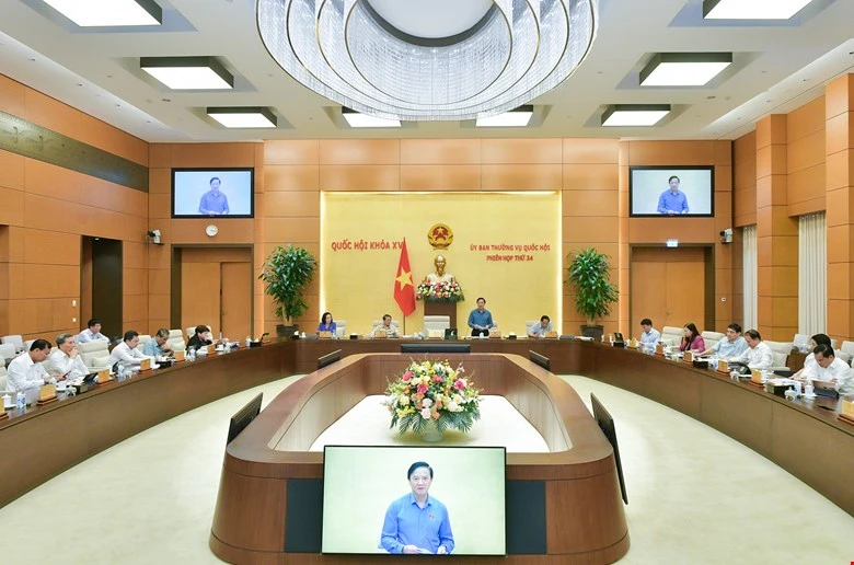 Uy-ban-Thuong-vu-Quoc-hoi11-6.jpeg