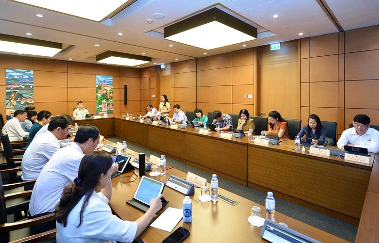 Bộ Tư pháp: Nhiều công chứng viên cao tuổi không còn hành nghề trên thực tế