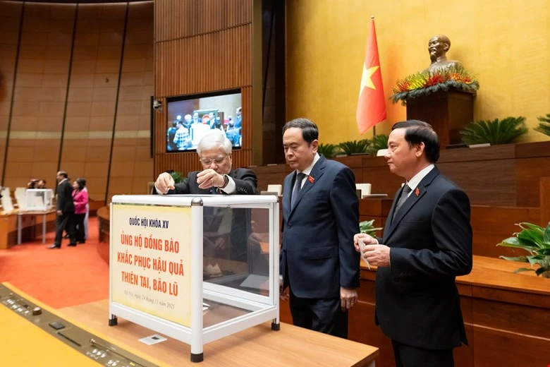 Quoc-hoi-ung-ho-dong-bao-vung-lu.jpg