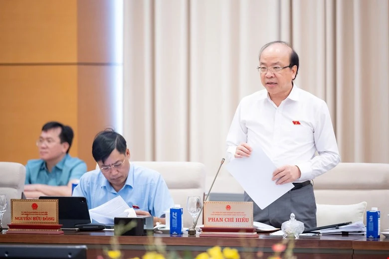 Chu-nhiem-Uy-ban-Phap-luat-va-Tu-phap-Phan-Chi-Hieu.jpg