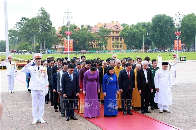lanh-dao-Dang-nha-nuoc-vao-Lang-vieng-Chu-tich-Ho-Chi-Minh6.jpg