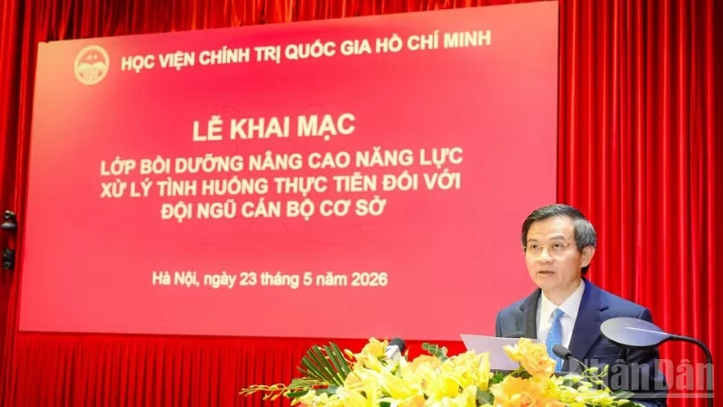 ong-Doan-Minh-Huan.jpg
