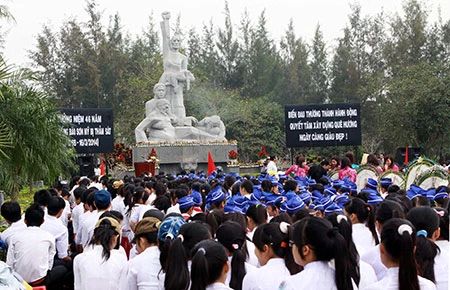 Tưởng niệm 46 năm ngày thảm sát Sơn Mỹ ảnh 1