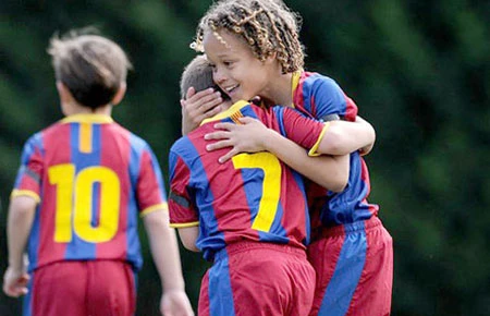 Năm vấn đề Barcelona đối mặt với lệnh trừng phạt ảnh 2