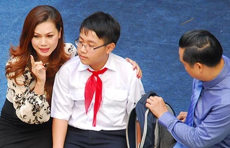 Người lớn phải mẫu mực ảnh 1