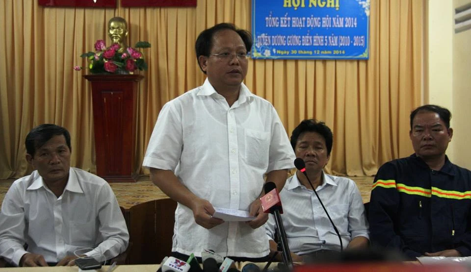 Một người thiệt mạng trong vụ cháy lớn hai quán Karaoke gần cầu Lê Văn Sĩ ảnh 1