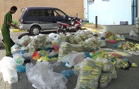 Mở rộng điều tra vụ tặng hạt nêm giả cho công nhân ảnh 1