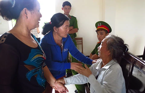 Bà già ve chai tội nghiệp và án giết chồng ảnh 1