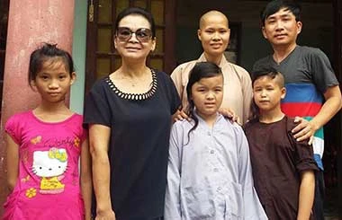 Khánh Ly và chuyến về lẻ bóng ảnh 5