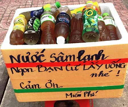 Nước sâm lạnh ngon, bạn cứ lấy uống nhé! ảnh 2