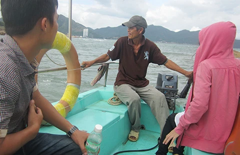 Người đưa đò không công giàu có ảnh 1