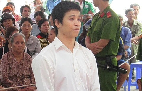 Cha giết mẹ rồi con sống với ai! ảnh 1