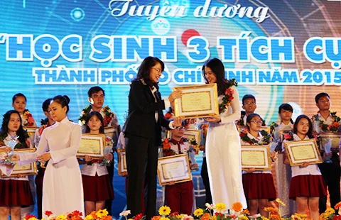 Hôm nay, hơn 5.000 HS dự khai mạc Hội trại Truyền thống 9-1 ảnh 1