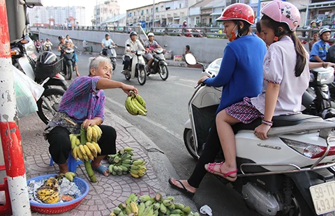 ‘Không phải nghèo là chôn danh dự’ ảnh 1