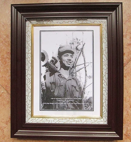  Chuyện xúc động sau bức ảnh một liệt sĩ ảnh 2