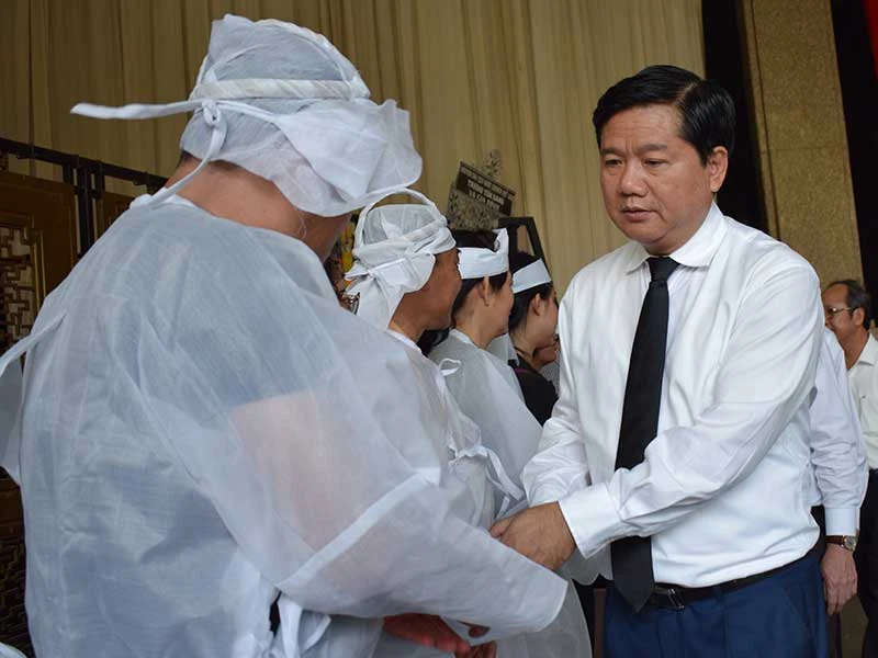 Đã tắt một nụ cười rất ấm ảnh 2