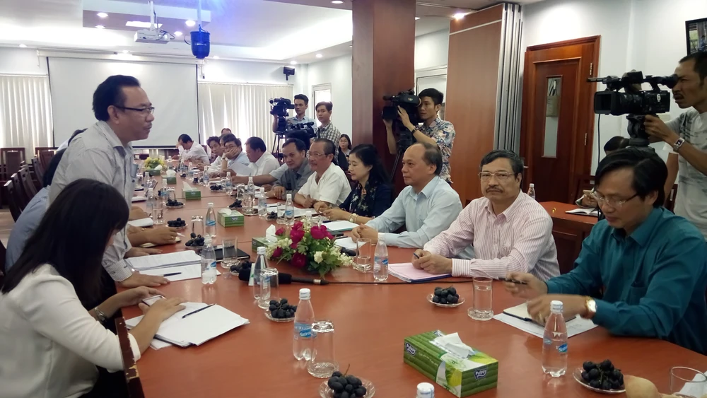 Giải cứu thịt heo: Bộ đội, công an... vào cuộc ảnh 3 Giải cứu thịt heo: Bộ đội, công an... vào cuộc ảnh 3