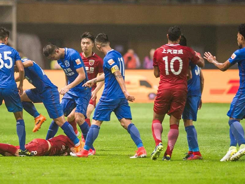 Chinese Super League: Băng tan dưới chân người khổng lồ ảnh 2