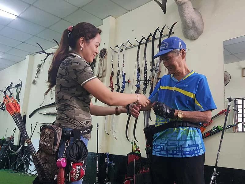 Siêu cung thủ 86 tuổi ở Sài Gòn ảnh 3 Siêu cung thủ 86 tuổi ở Sài Gòn ảnh 3