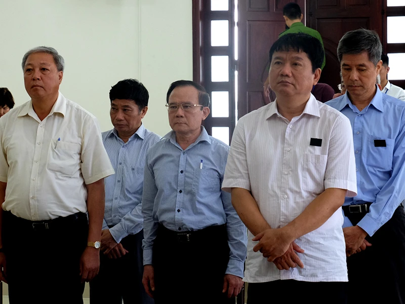 Ông Đinh La Thăng: Tòa chỉ hỏi kiểu buộc tội! ảnh 1