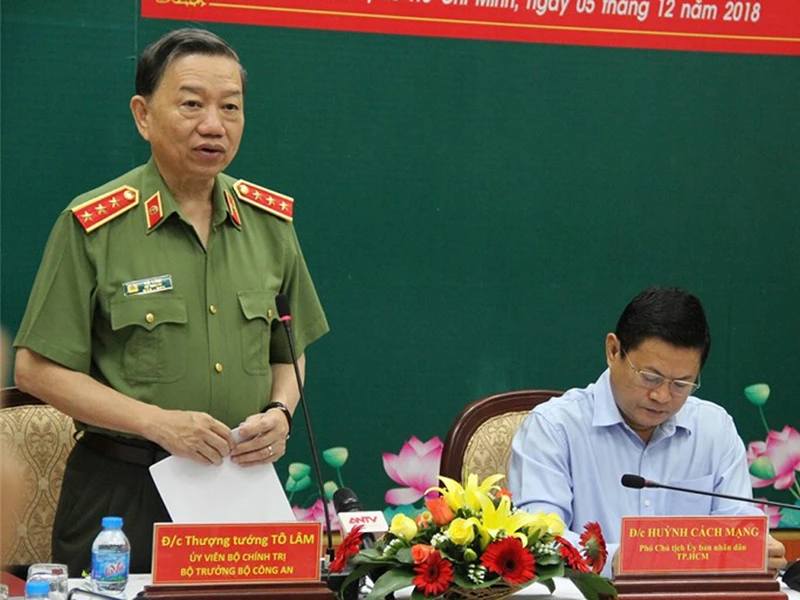 TP.HCM mạnh tay với tín dụng đen, cán bộ nhũng nhiễu ảnh 2