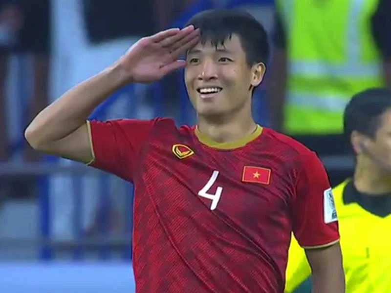 Jordan hoảng loạn trước những đôi chân thăng hoa ảnh 2