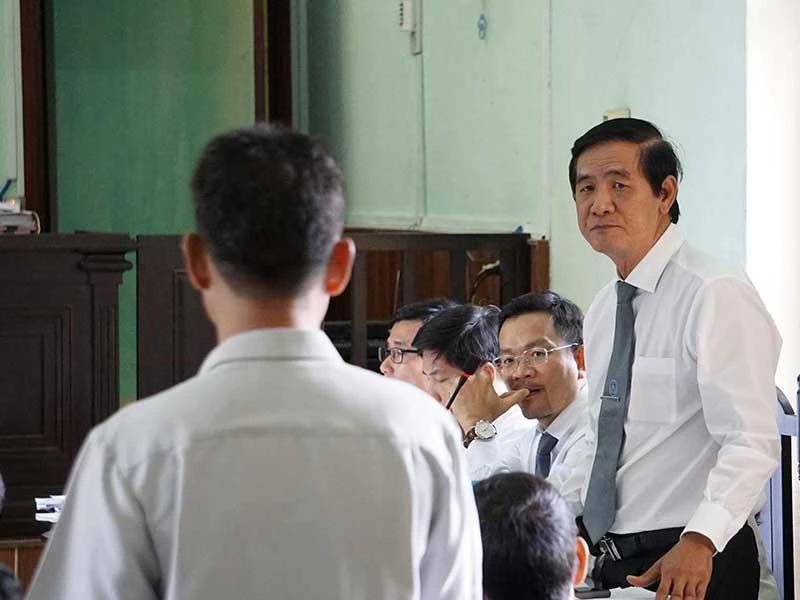 Vì sao chưa thể tuyên án vụ cưa gỗ khô? ảnh 2